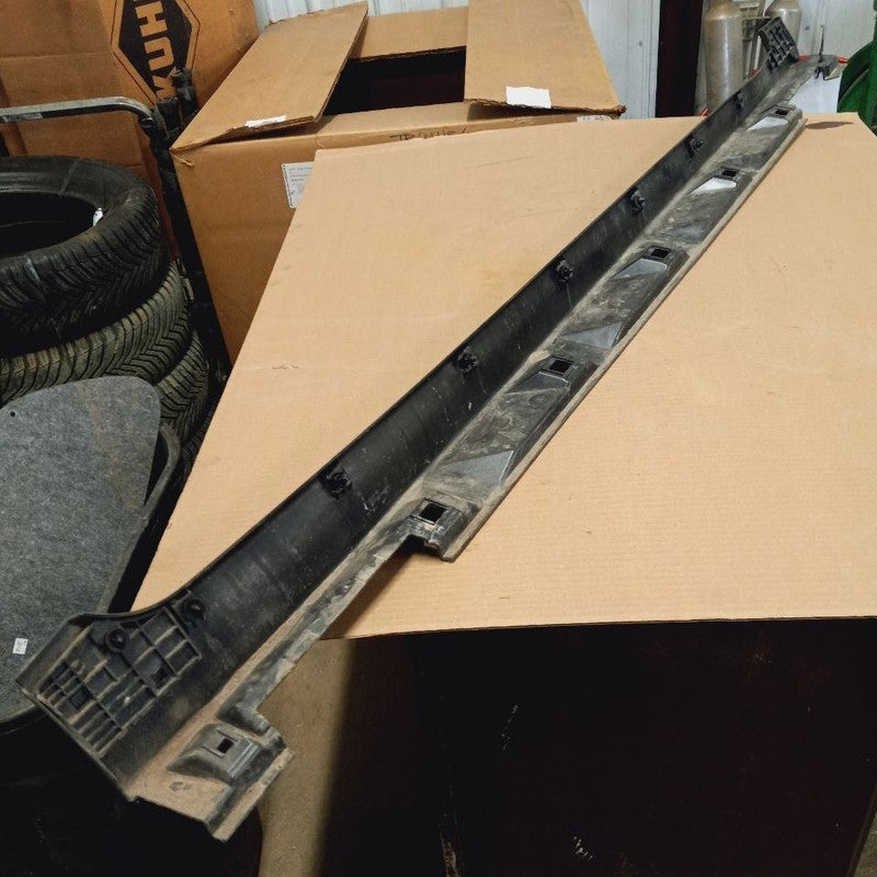 Subaru XV Crosstrek Rocker Panel Trim Cover Molding Skirt Left Drivers
