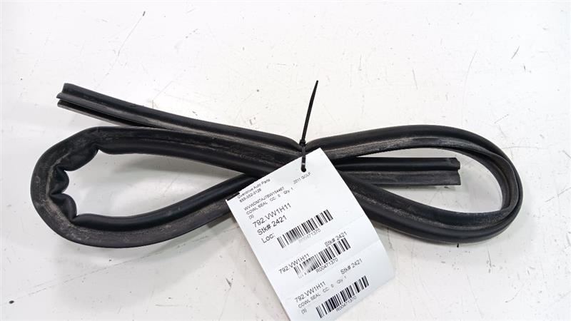 Volkswagen Golf Cowl Vent Panel Hood Rubber Seal 2010 2011 2012 2013 2014