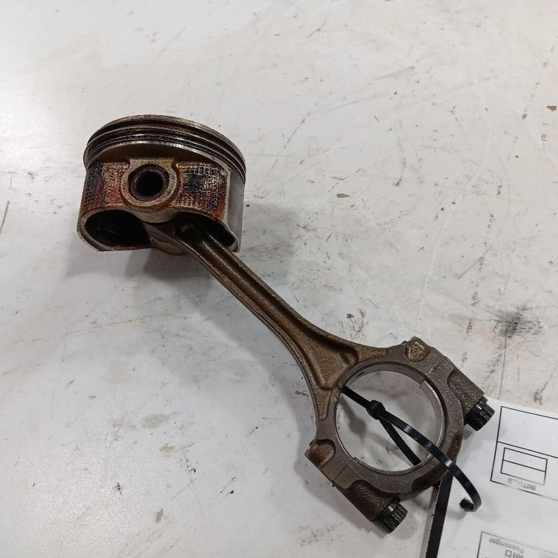 Toyota Prius C Single Piston With Connecting Rod 2017 2016 2015 2014 2013