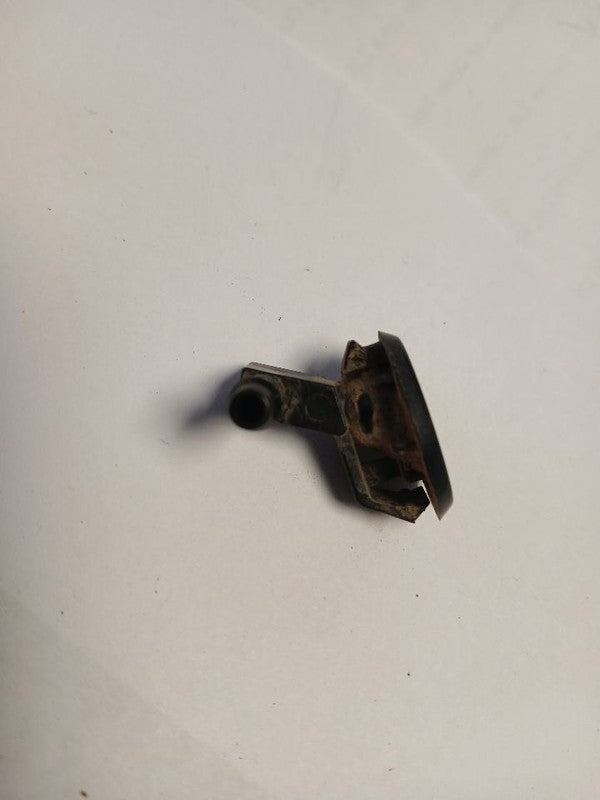 Chevy Trailblazer Rear Wiper Washer Fluid Hood Sprayer Nozzle 2023 202