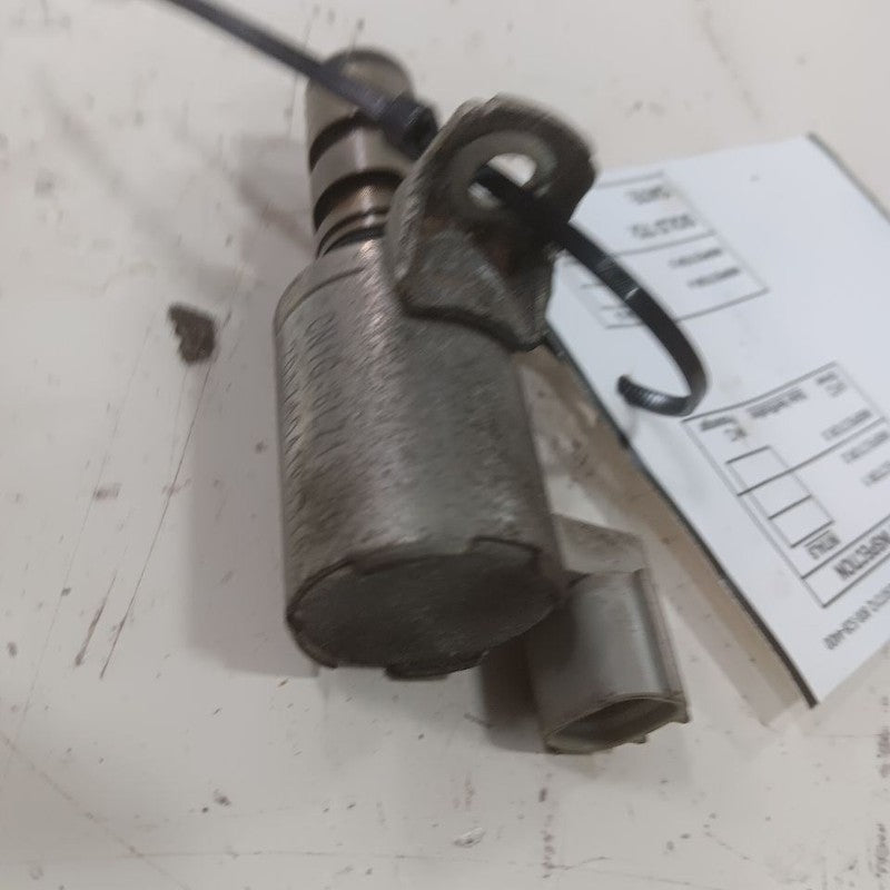 Ford Escape Variable Timing Gear Oil Control Valve Solenoid Cylinder Head 2018