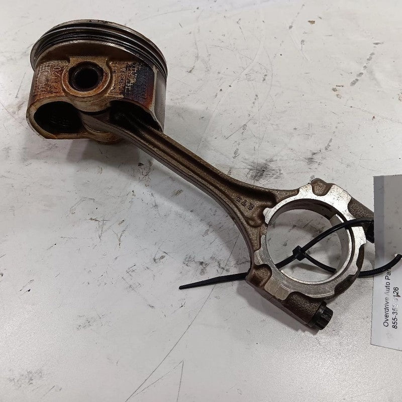 Toyota Prius C Single Piston With Connecting Rod 2017 2016 2015 2014 2013