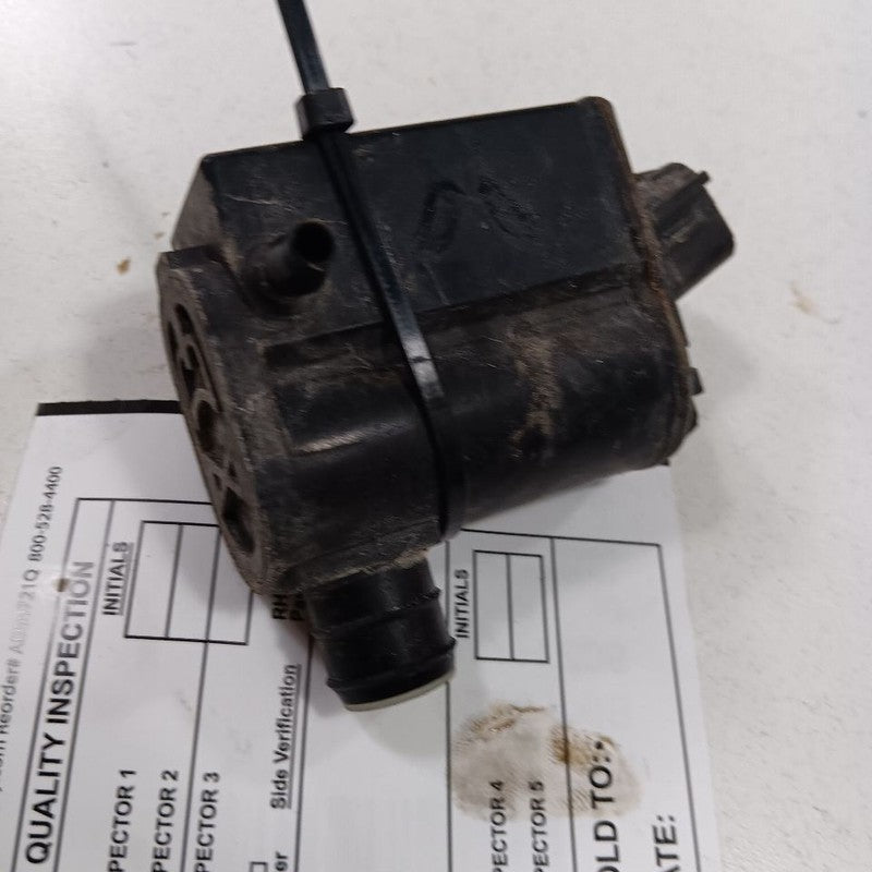 Hyundai Accent Windshield Washer Wash Fluid Reservoir Motor Pump Electric  2017