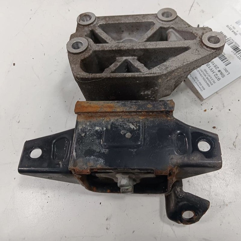 Hyundai Elantra Engine Motor Mount Left Driver  2017 2016 2015 2014 2013
