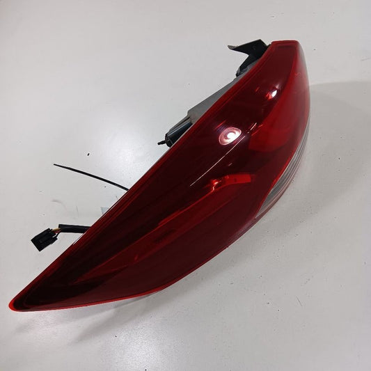Driver Left Tail Light Brake Lamp Sedan Fits 17-18 Hyundai Elantra
