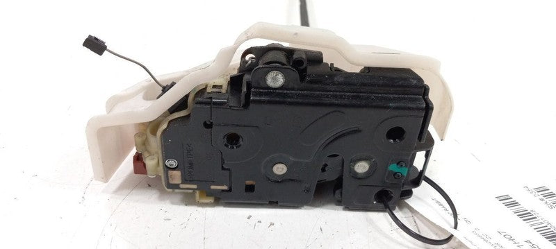 Does Not Apply Volkswagen Rabbit Door Latch Lock Right Passenger Rear 2006 2007 2008 2009
