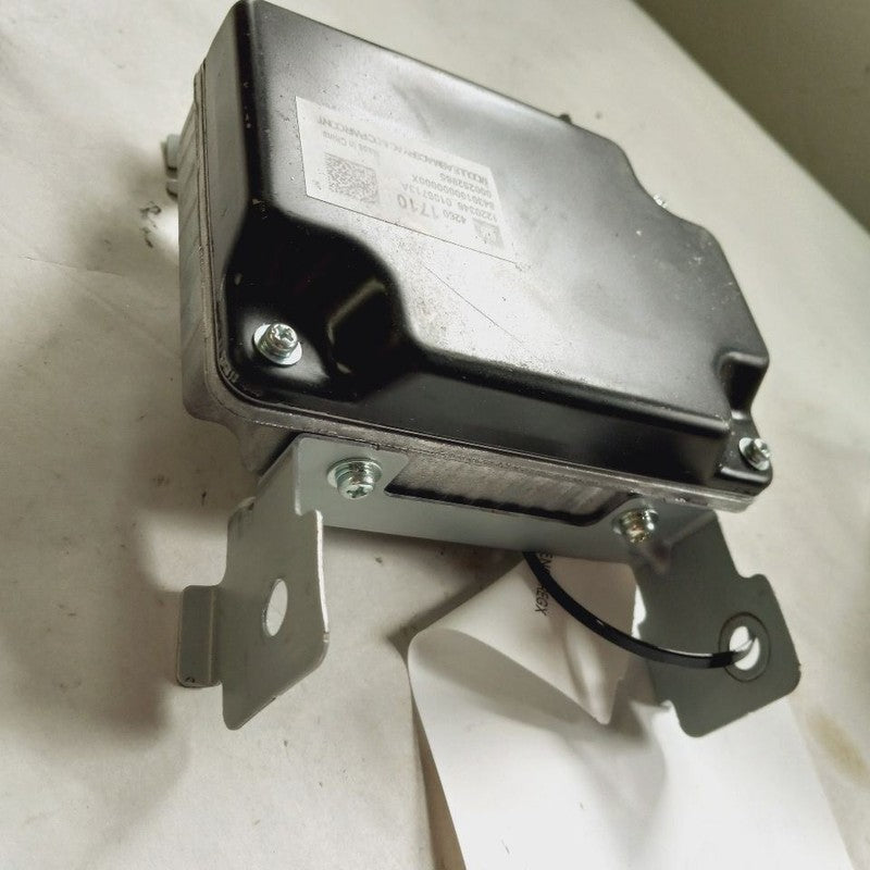 Buick Encore GX AC / DC Power Converter {42601710} 2020 2021 2022 2023
