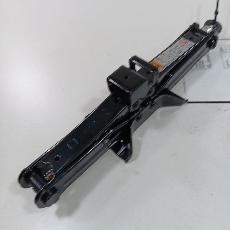 Toyota Yaris Spare Tire Changing Jack  2020 2019 2018 2017 2016