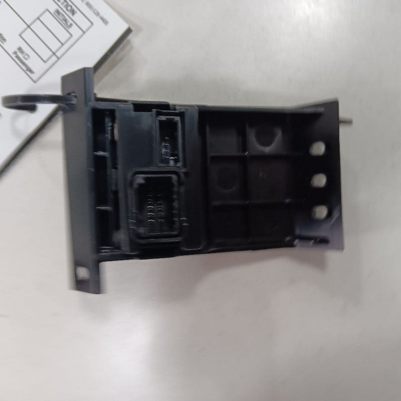 Hyundai Elantra USB Plug In Hub Port 2017 2018 2019 2020