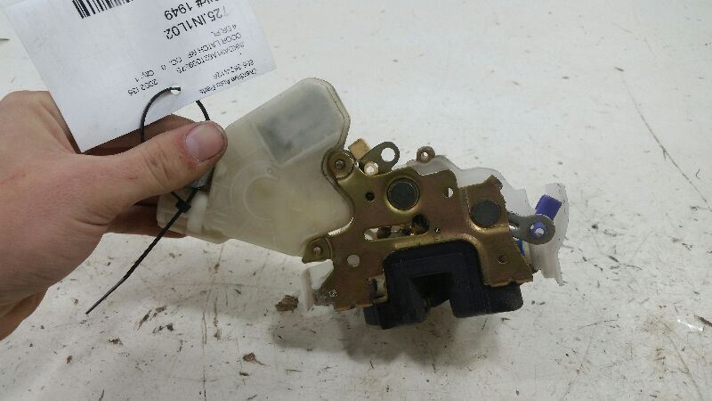 2002 INFINITI I35 Door Latch Lock Right Passenger Front 2003 2004