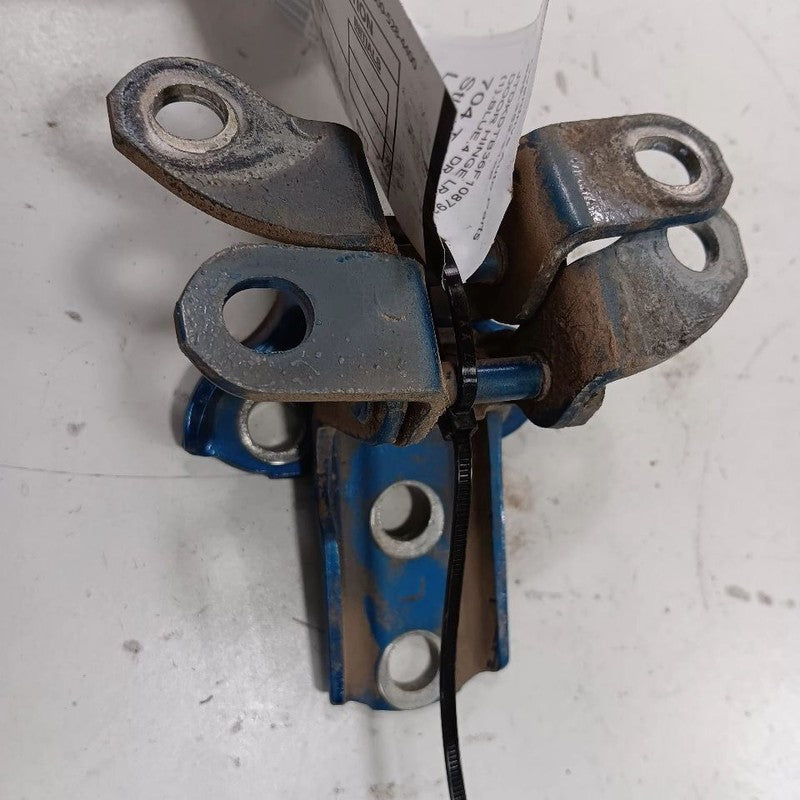 Toyota Prius C Door Hinge Set Left Rear 2017 2016 2015 2014 2013