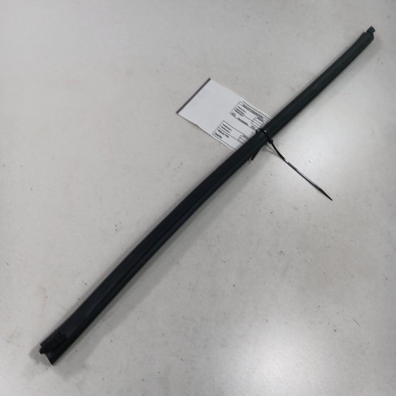Hyundai Elantra Right Front Weather Strip Interior 2017 2018 2019 2020