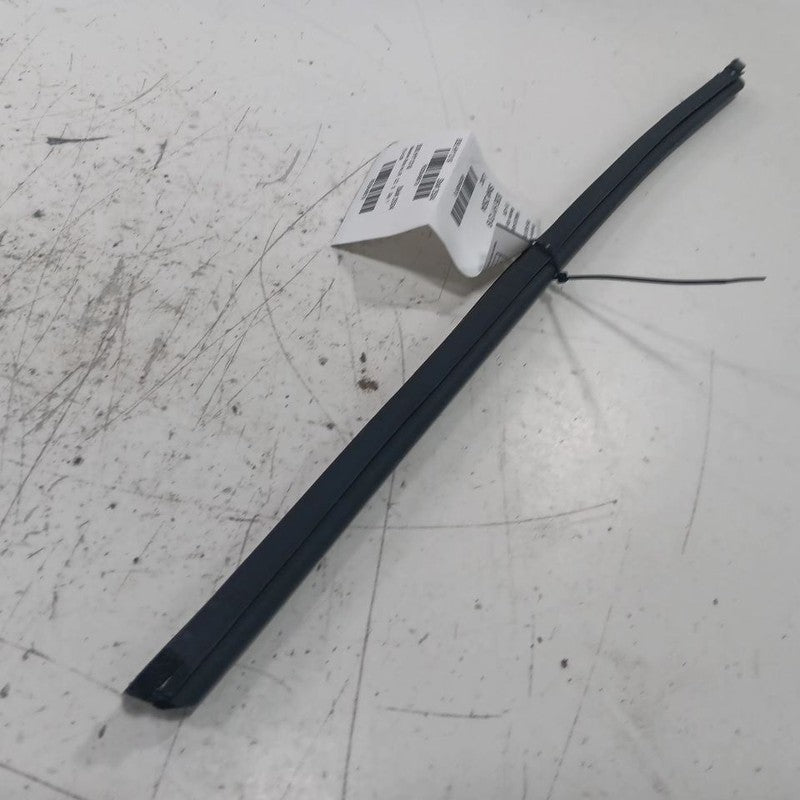 Hyundai Tucson Left Rear Weather Strip Interior  2019 2020 2021