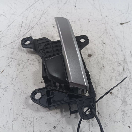 Hyundai Elantra Door Handle Left Driver Front Interior Inside  2017 2018 2019 20