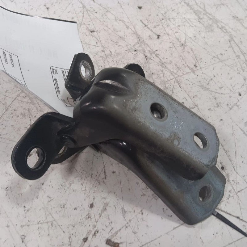 Hyundai Elantra Door Hinge Set Right Front Passenger  2017 2018 2019 2020