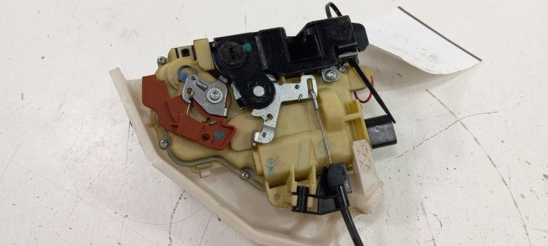 Does Not Apply Volkswagen Rabbit Door Latch Lock Right Passenger Rear 2006 2007 2008 2009