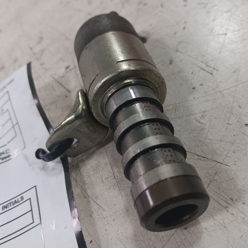 Ford Focus Variable Timing Gear Oil Control Valve Solenoid Cylinder Head 2018