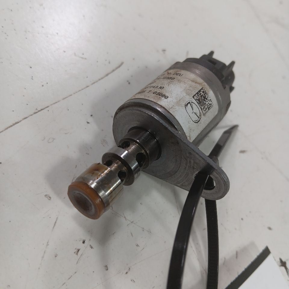 Mazda CX-5 Variable Timing Gear Oil Control Valve Solenoid Cylinder Head 2020