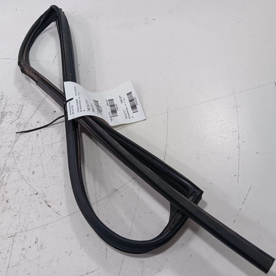Does Not Apply Subaru Forester Door Glass Window Seal Rubber Right Passenger Rear Back 2016 20