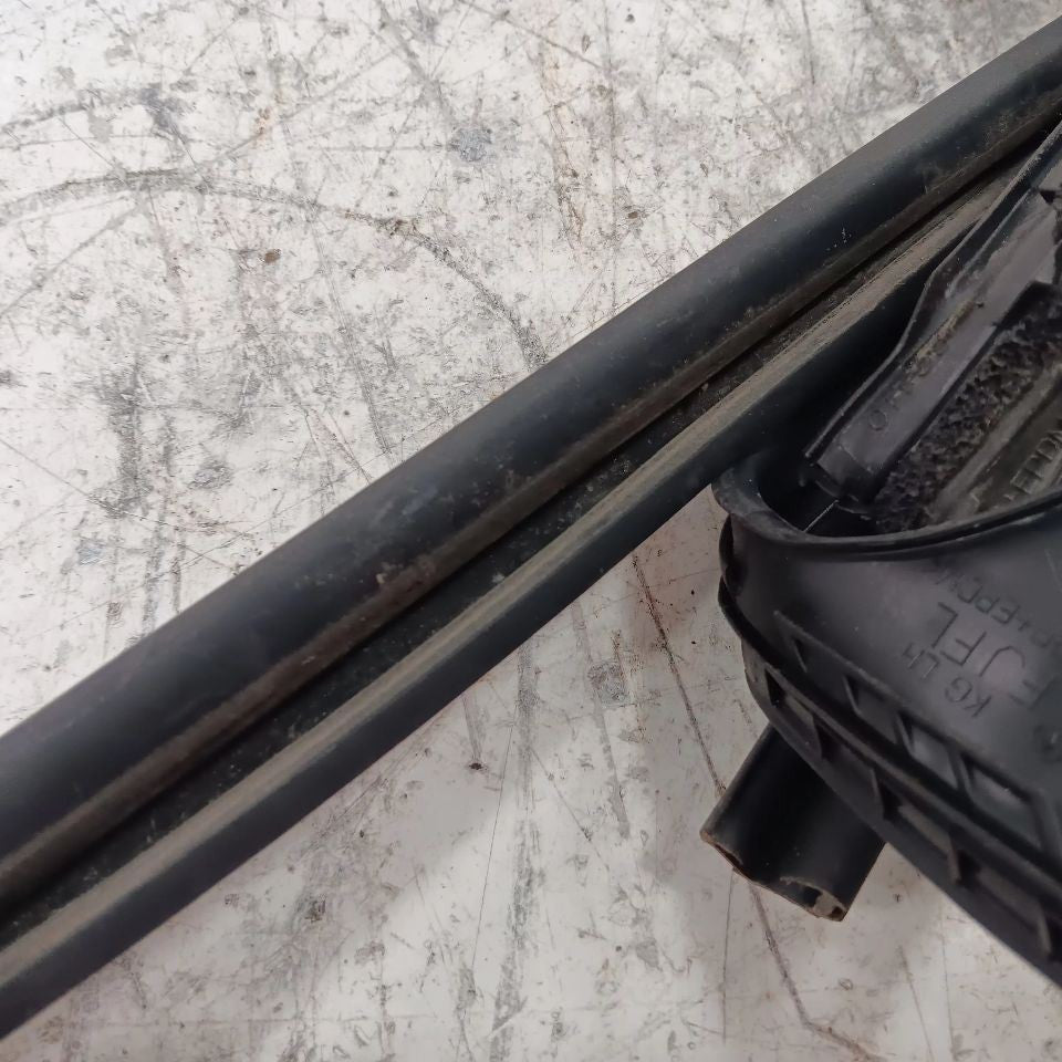 Does Not Apply Subaru Forester Door Glass Window Seal Rubber Left Driver Front 2016 2017 2018