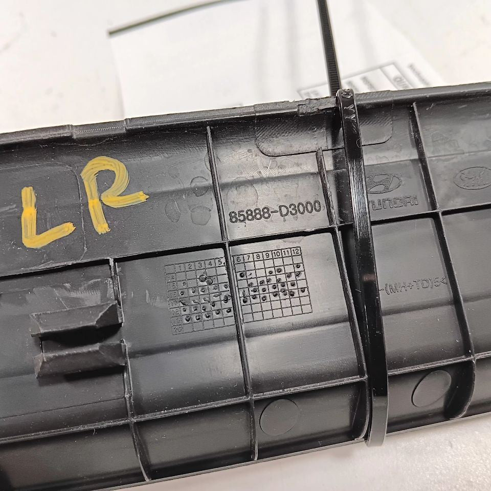 Hyundai Tucson Sill Trim Plate Door Jam Threshold Right Passenger Rear 2019 202