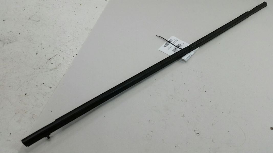 2010 Honda Civic Door Glass Window Weather Strip Trim Front Right Passenger 2011