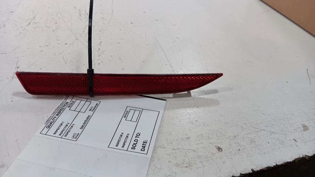 Ford Taurus Rear Marker Light Lamp  2013 2014 2015 2016