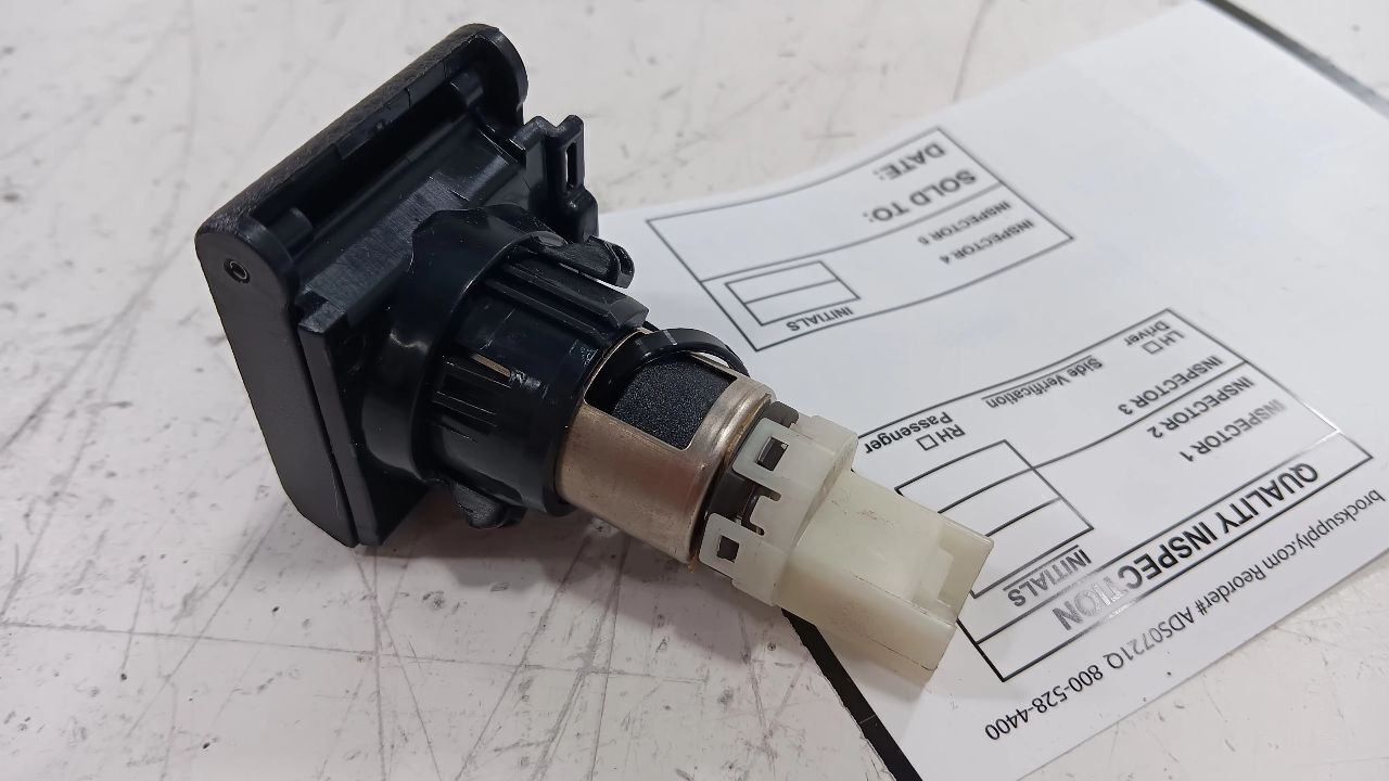 Toyota Camry 12V 120W Interior Plug In 2021 2022 2023