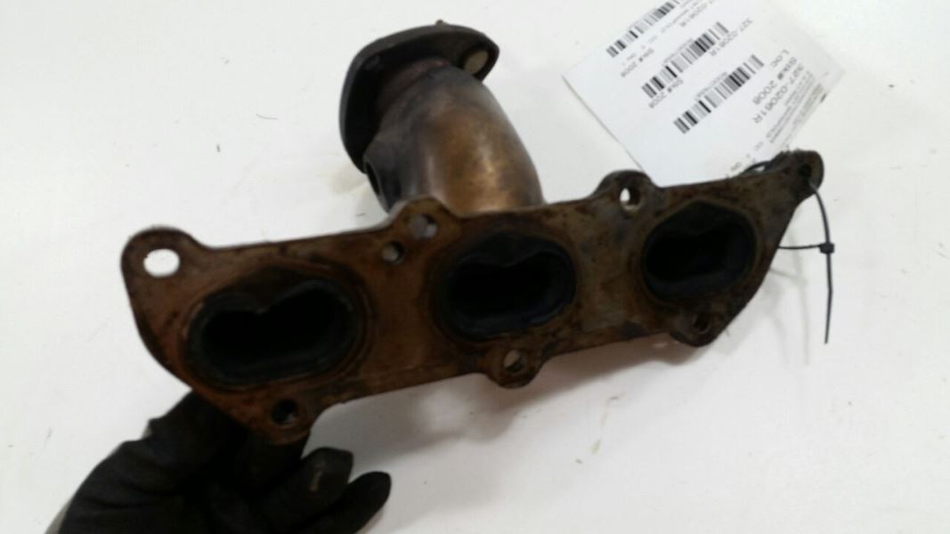 Passenger Right Exhaust Manifold 2.6L Fits 03-04 CTS