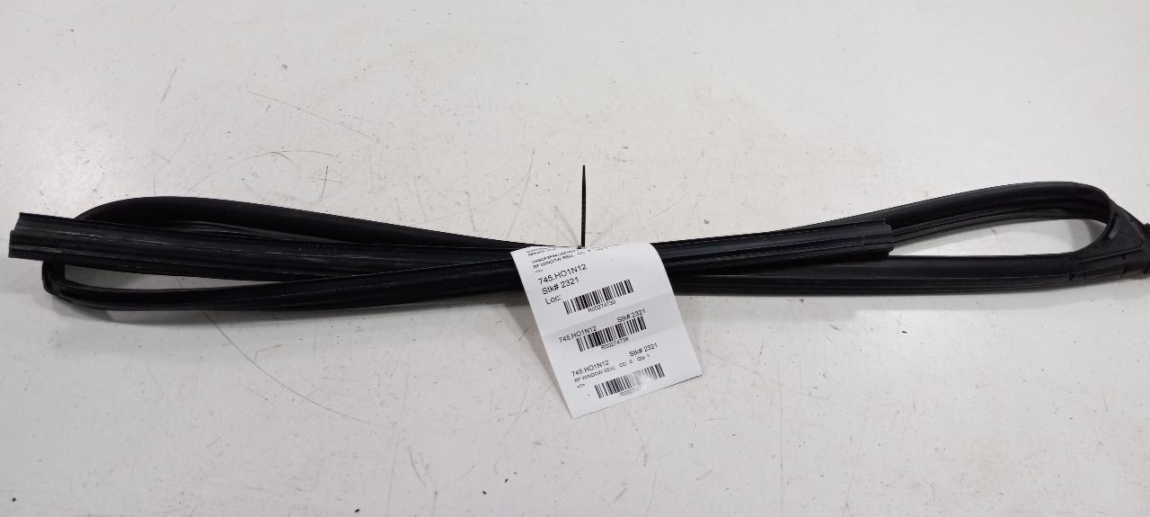 Honda Accord Door Glass Window Seal Rubber Right Passenger Front 2012 2011 2010