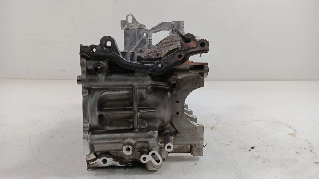 Engine Cylinder Block Right Gasoline Fits 18-19 XV CROSSTREK