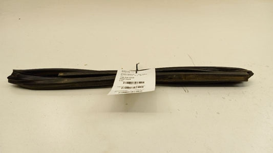 Sentra Door Glass Window Seal Rubber Right Passenger Rear Back 2007 2008 2009 10