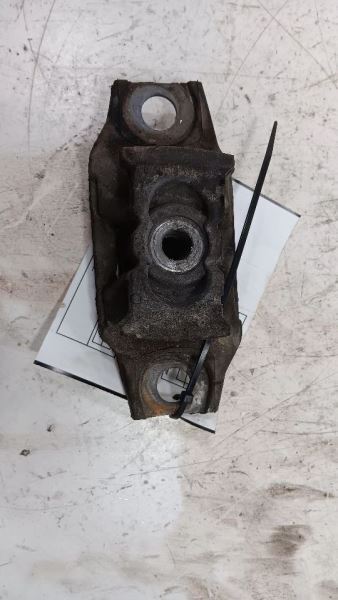 Fiat 500 Engine Motor Mount Left Driver  2012 2013 2014 2015 2016 2017