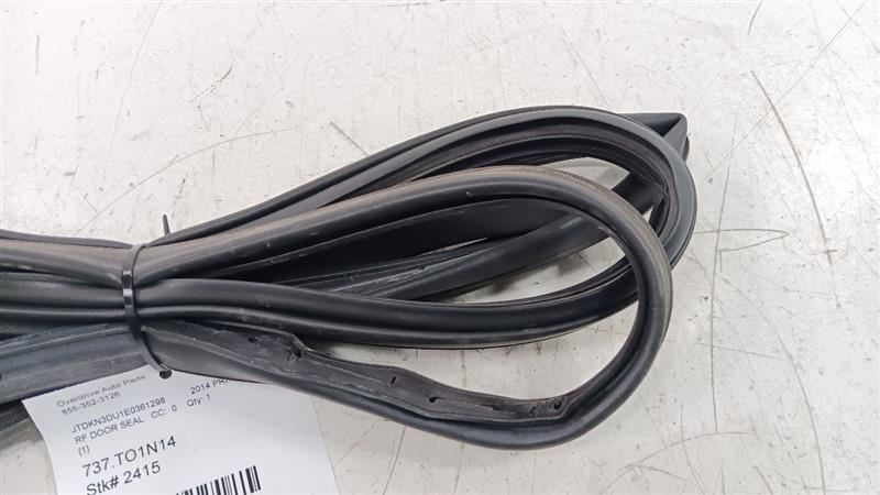 Toyota Prius On Door Seal Rubber Right Passenger Front 2015 2014 2013 2012