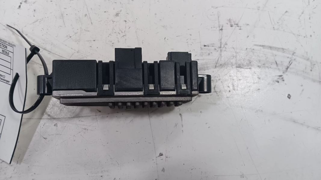 Chrysler 200 Blower Resistor Fan Motor Speed Resistor  2015 2016 2017