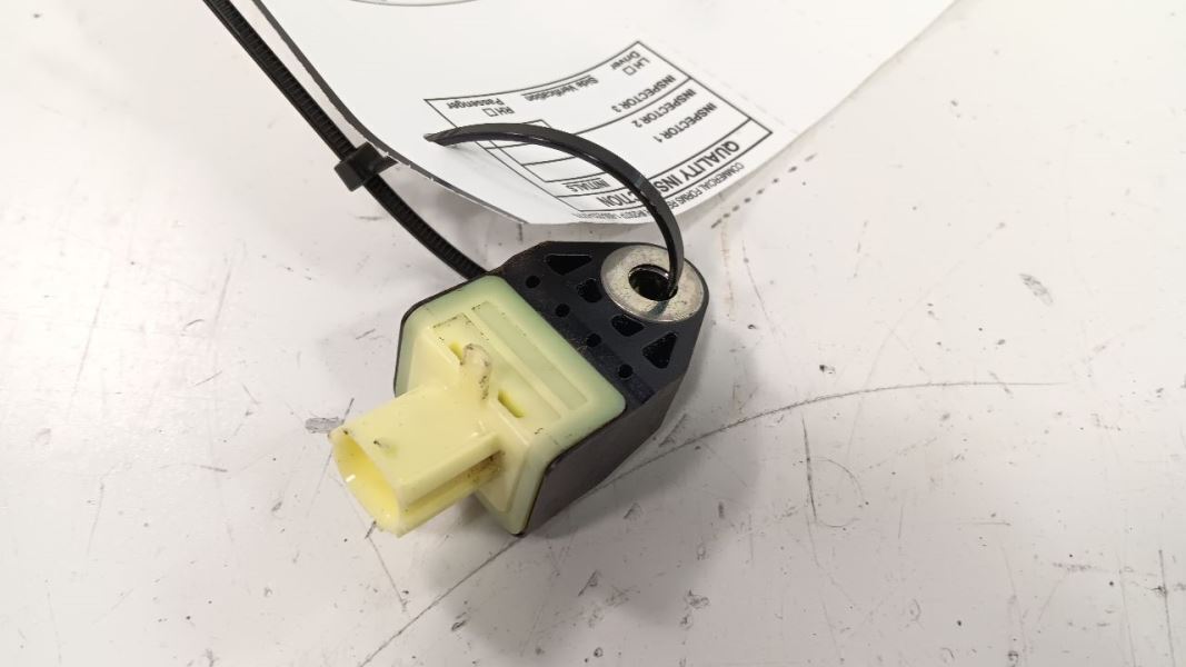 Toyota Prius Crash Impact Sensor     2012 2013 2014 2015