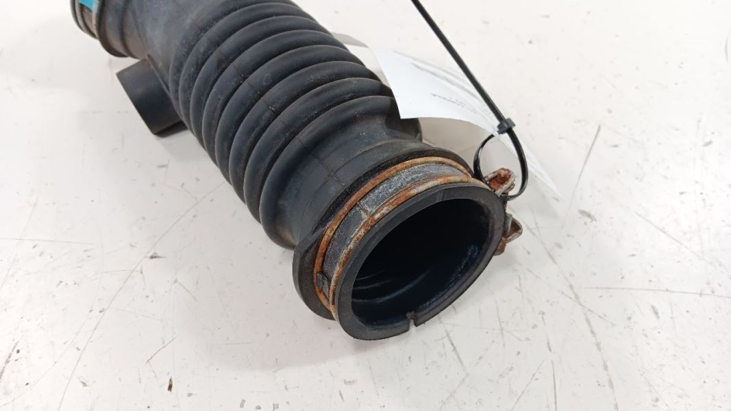 2011 Toyota Corolla Air Cleaner Tube Intake Hose