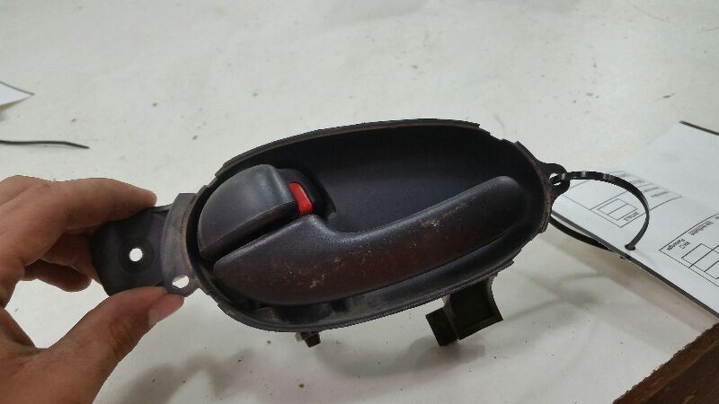 2004 CHEVY TRAILBLAZER Door Handle Left Driver Front Interior 2005 2006 2007