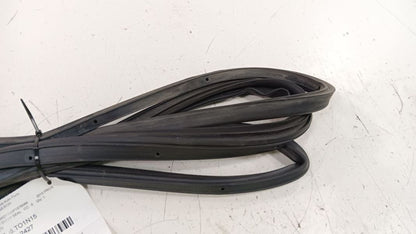 Toyota Prius Driver Left Front Door Seal    2012 2013 2014 2015