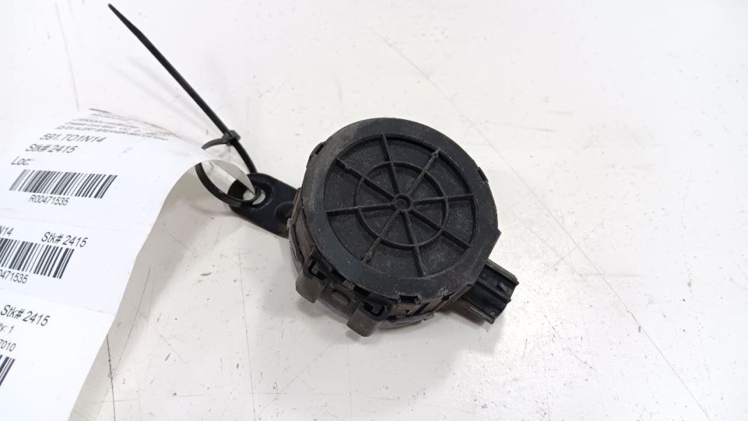 Toyota Prius 8657047010 EV Alert Sensor 2015 2014 2013 2012