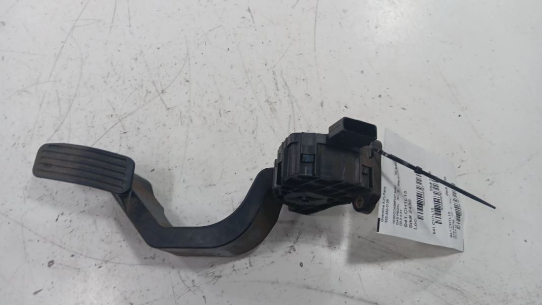 Chrysler 200 Gas Pedal  2015 2016 2017