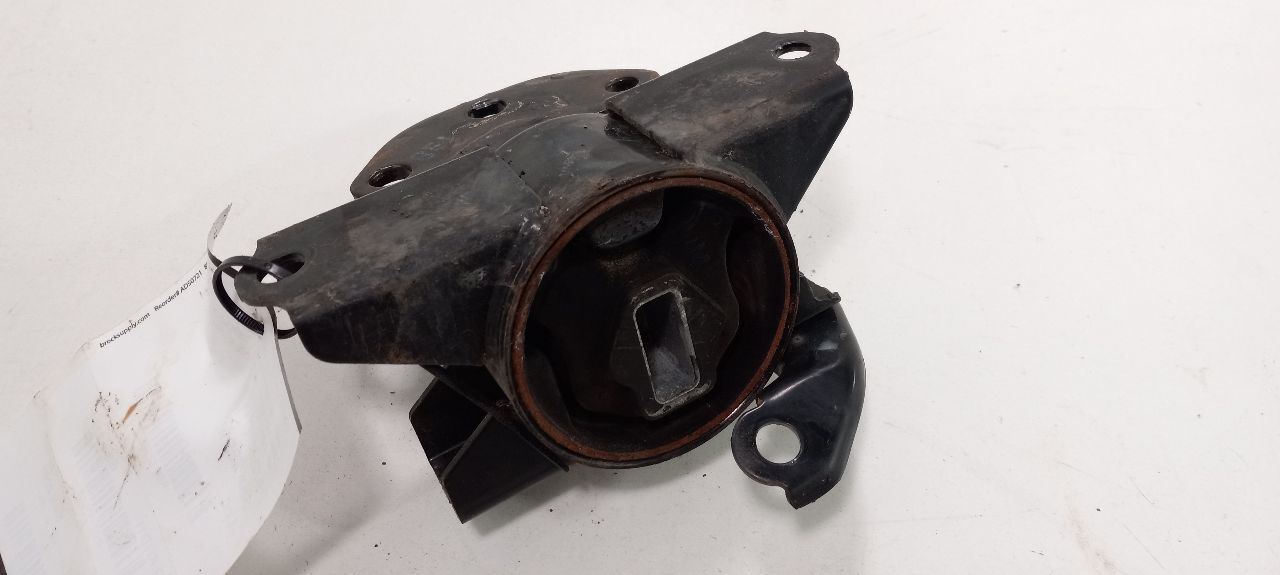 Kia Soul Engine Motor Mount Left Driver 2010 2011 2012 2013