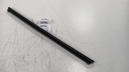 Ford Taurus Right Front Weather Strip Interior  2013 2014 2015 2016