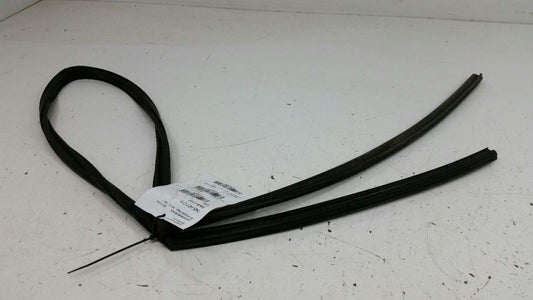 2011 Honda Civic Door Glass Window Seal Rubber Gasket Right Passenger Front 2010