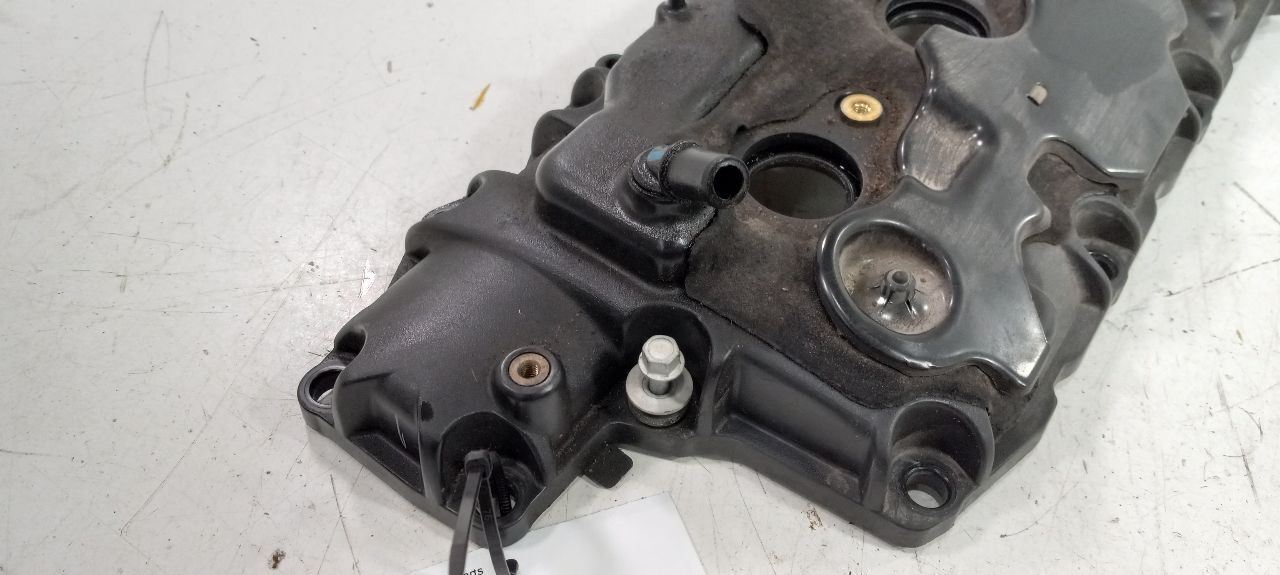 Cadillac CTS Left Engine Cylinder Head Valve Cover 2011 2012 2013