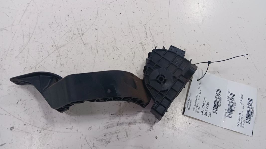 Chrysler 200 Gas Pedal  2015 2016 2017