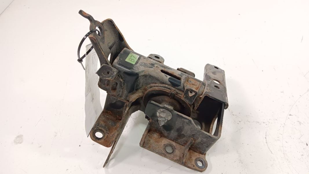 Toyota Prius Left Engine Motor Mount    2012 2013 2014 2015