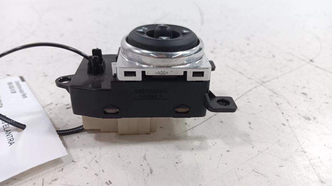 Hyundai Elantra Mirror Switch View Power Door Mirror Switch  2011 2012 2013 2014