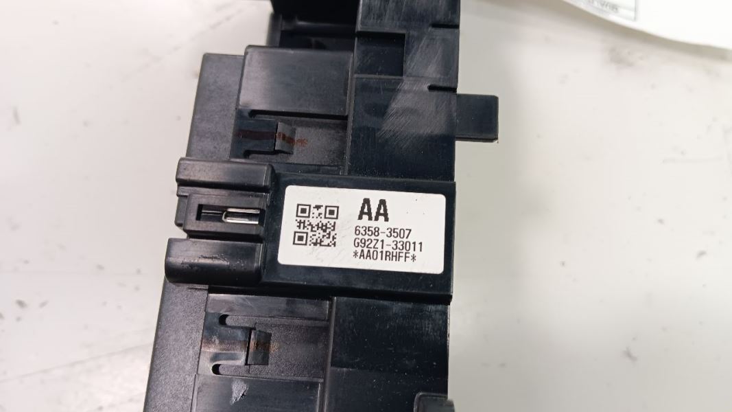 Toyota Prius Battery Junction Relay    2012 2013 2014 2015