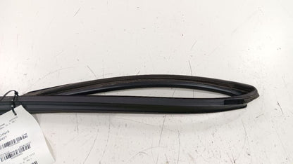 Toyota Prius Passenger Right Front Window Seal  2012 2013 2014 2012 2013 2014 20